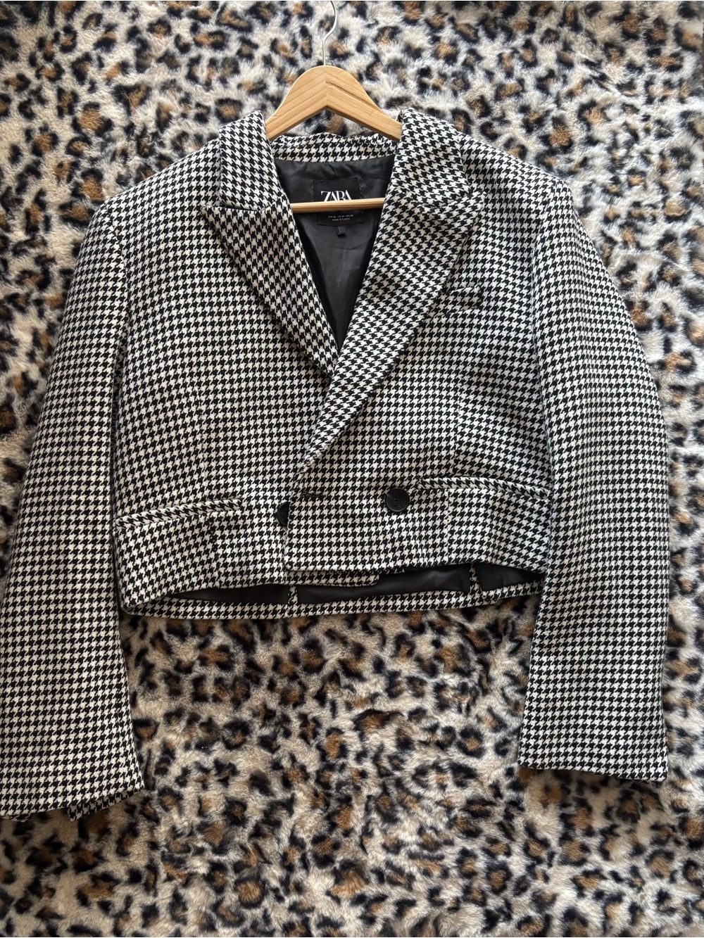 Zara Women's Black & White Houndstooth Cropped Blazer